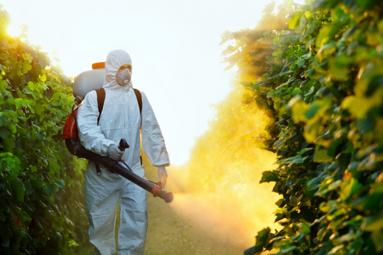 Россия начнёт производить 6 новых компонентов для пестицидов